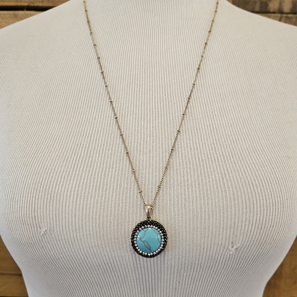 Unsigned Jewelry - Faux Turquoise Cabochon/Rhinestone Pendant On a Matte Goldtone Necklace